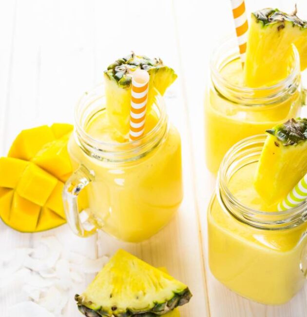 how to make a mango pineapple smoothie