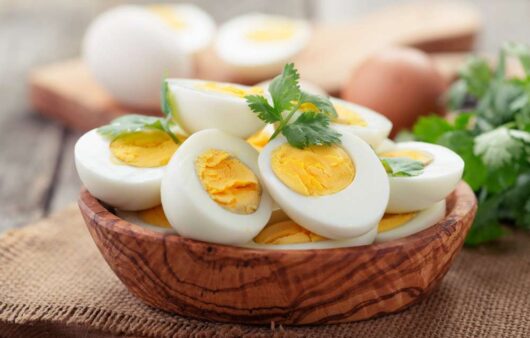how to make hard boiled eggs in the microwave