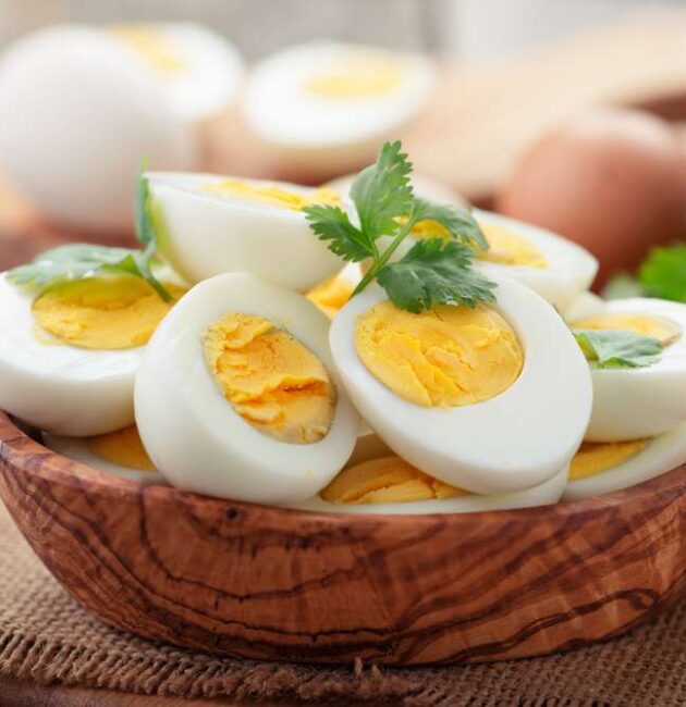 how to make hard boiled eggs in the microwave