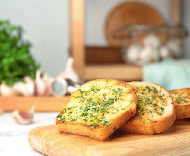 how to make garlic bread with regular bread