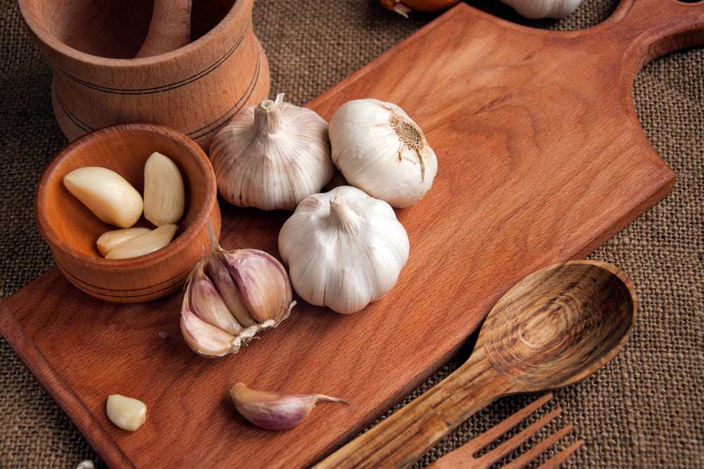 garlic cloves 