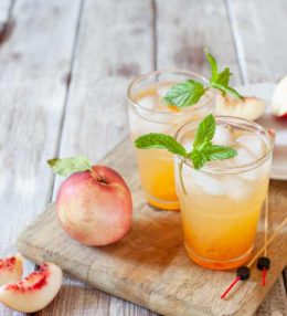 Applebee’s White Peach Sangria Recipe (Copycat)